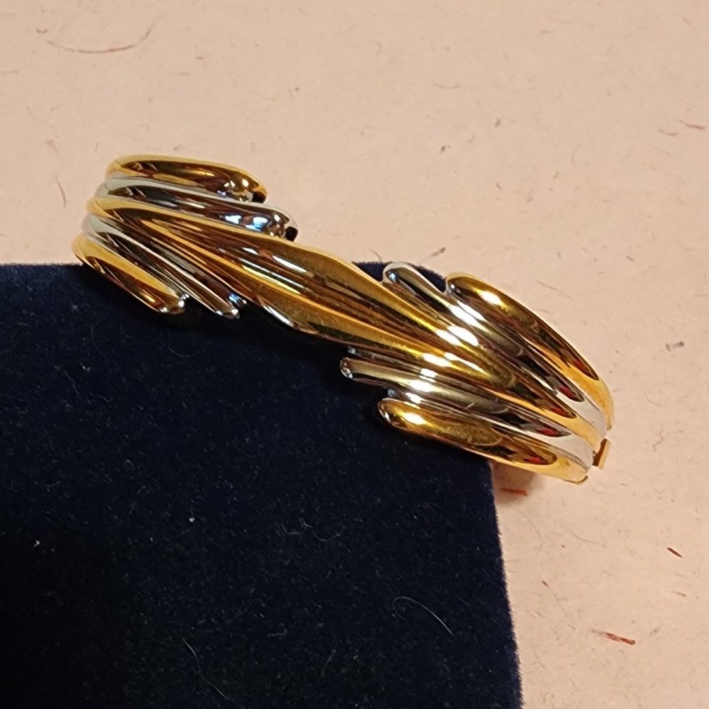 Goldtone/Silvertone Hinged Bracelet